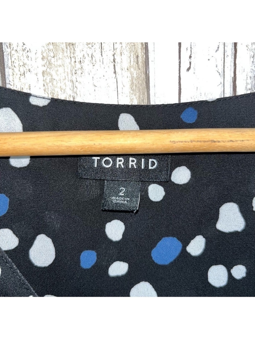 Torrid Black Blue Polka Dot Georgette Blouse Zip Front Dolman Sleeve 2X Plus - Picture 8 of 8